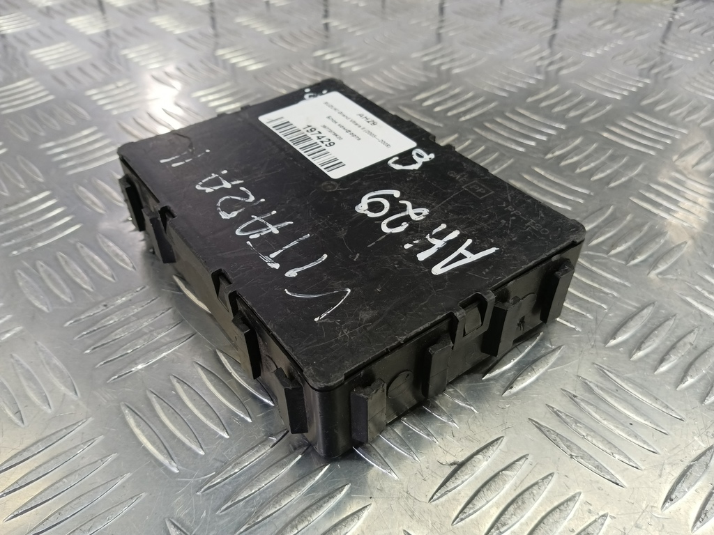 блок комфорта SUZUKI Grand Vitara 2.4 MT (169 л.с.)Grand Vitara  II рестайлинг (2008—2012) Внедорожник 36770-76K20, 1780 рублей, Москва