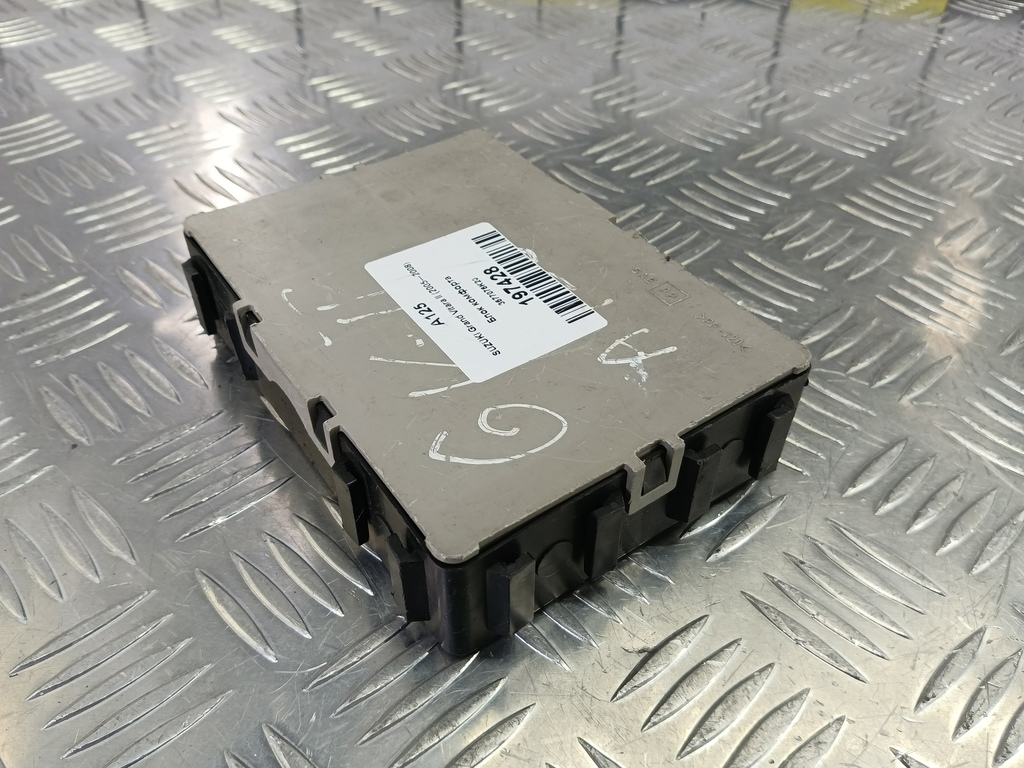 блок комфорта SUZUKI Grand Vitara 2.4 AT (169 л.с.)Grand Vitara  II рестайлинг (2008—2012) Внедорожник 36770-76K20, 1780 рублей, Москва