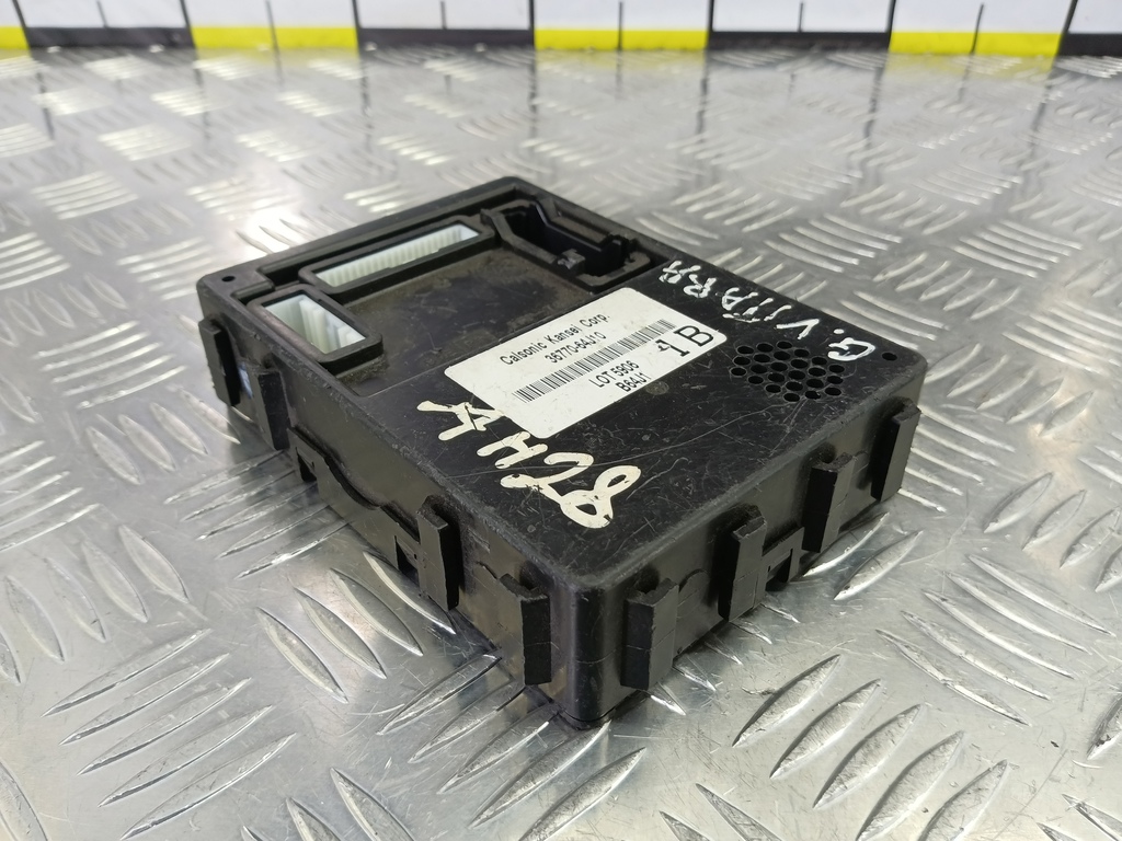 блок комфорта SUZUKI Grand Vitara 2.0 4WD MT (140 л.с.)Grand Vitara  I рестайлинг (2000—2006) Внедорожник 3677064J10, 860 рублей, Москва