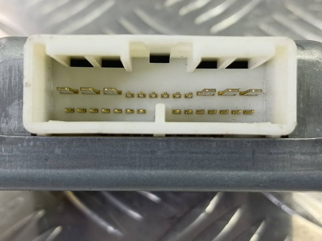 блок управления полным приводом SUZUKI Grand Vitara 2.0 4WD AT (140 л.с.)Grand Vitara  II (2005—2008) Внедорожник 3888565J00, 860 рублей, Москва