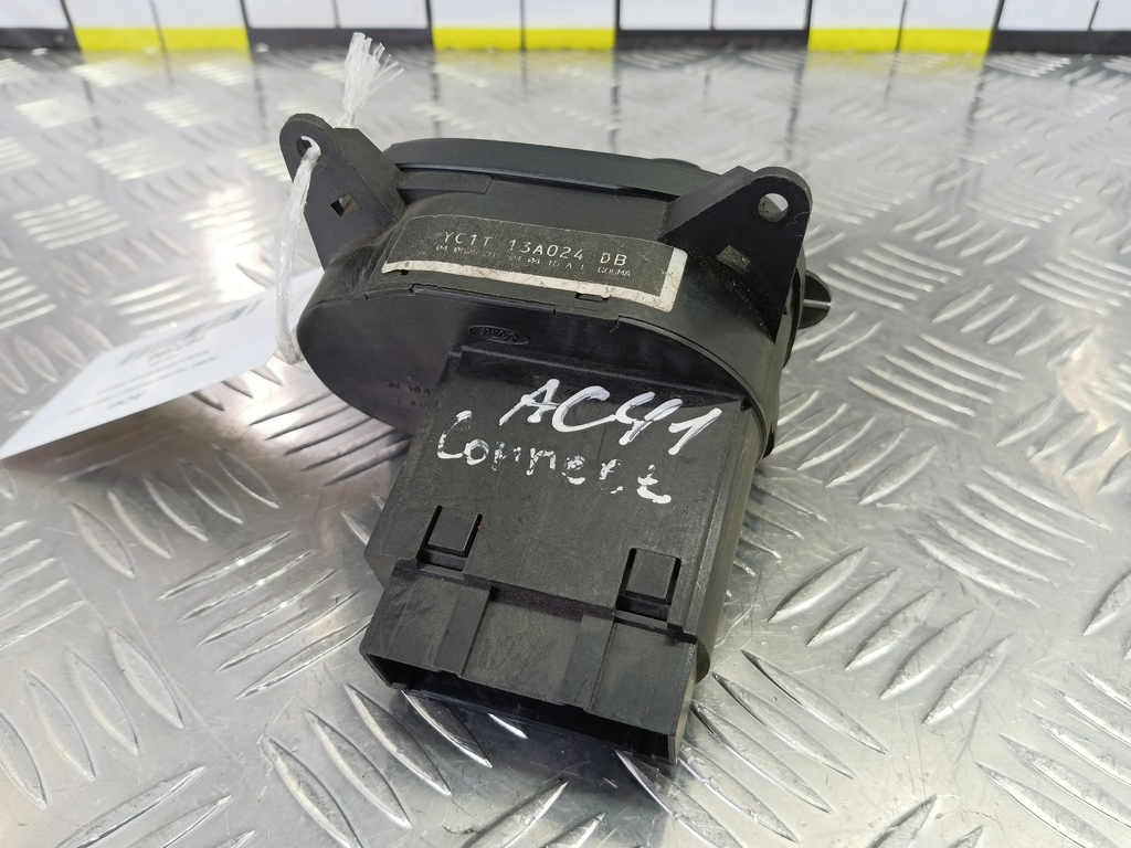 блок управления светом FORD Tourneo Connect  4042354, 630 рублей, Москва