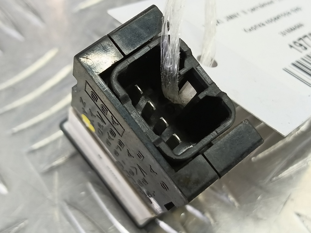 кнопка регулировки фар SUZUKI JIMNY  35180-64G00, 520 рублей, Москва