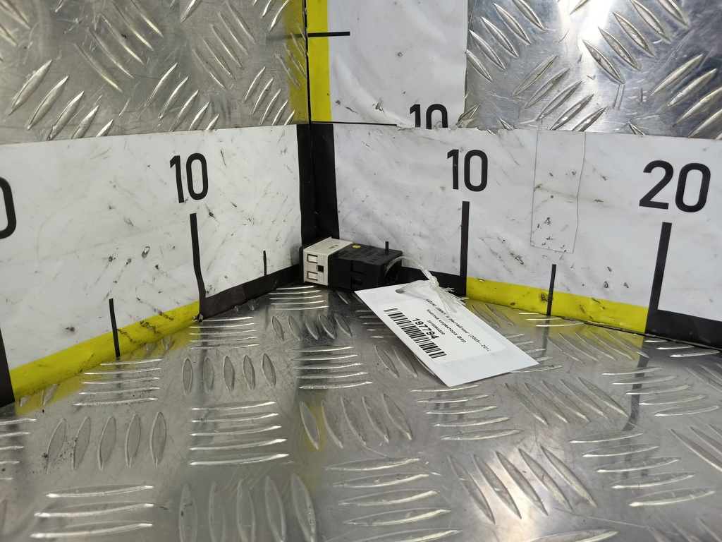 кнопка регулировки фар SUZUKI JIMNY  35180-64G00, 520 рублей, Москва