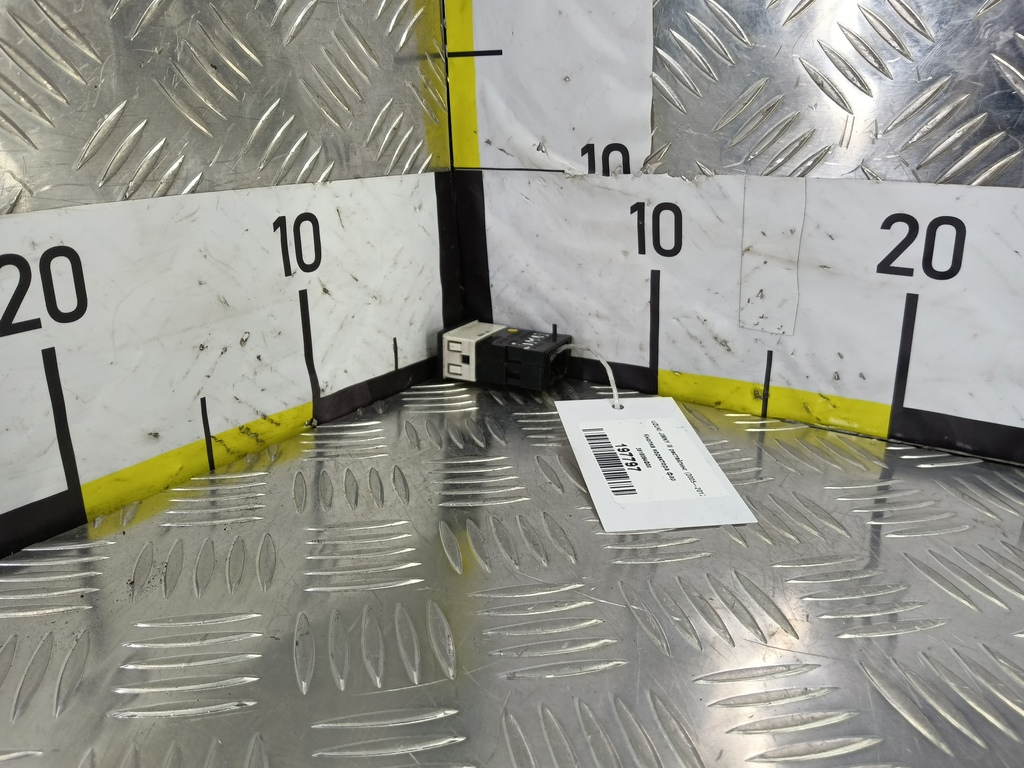 кнопка регулировки фар SUZUKI JIMNY  35180-64G00, 520 рублей, Москва