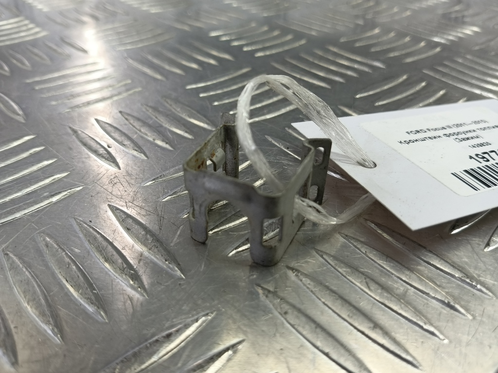 кронштейн форсунки топливной (зажим) FORD Focus  1429835, 520 рублей, Москва