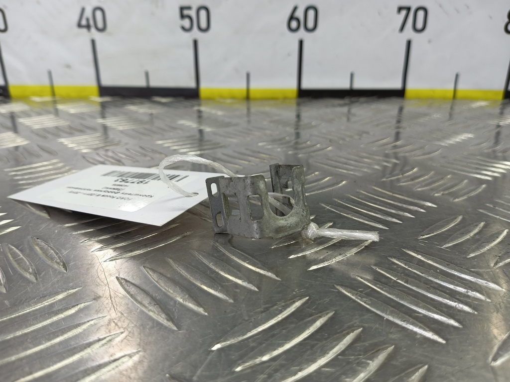 кронштейн форсунки топливной (зажим) FORD Focus  1429835, 520 рублей, Москва