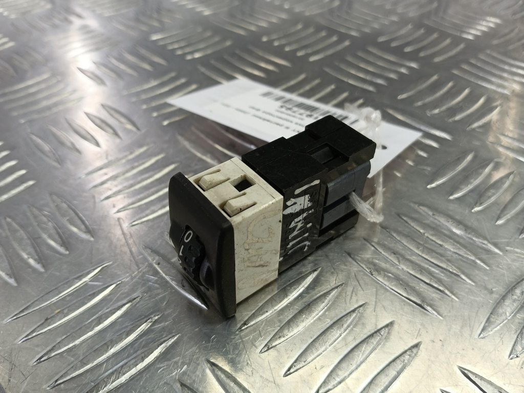кнопка регулировки фар SUZUKI JIMNY  35180-64G00, 520 рублей, Москва