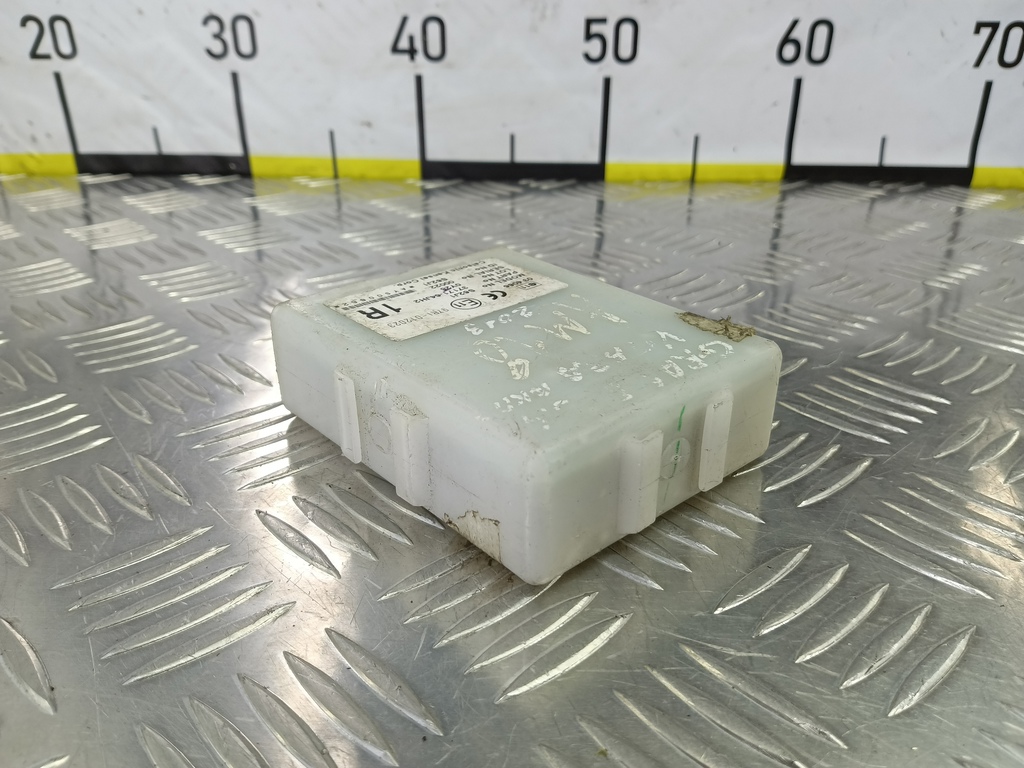 блок управления центральным замком SUZUKI Grand Vitara  37171-64JH2, 750 рублей, Москва