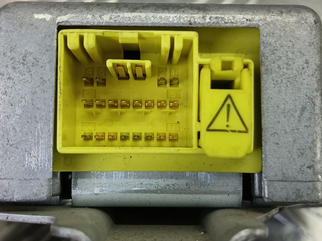 блок управления srs (air bag) SUZUKI XL7 2.7 4WD AT (184 л.с.)XL7  I (1998—2009) Внедорожник 3891052D00, 520 рублей, Москва