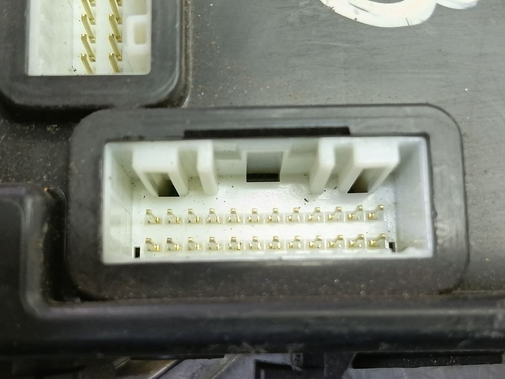 блок комфорта SUZUKI Grand Vitara 2.0 4WD MT (140 л.с.)Grand Vitara  II (2005—2008) Внедорожник 3677064J11, 860 рублей, Москва