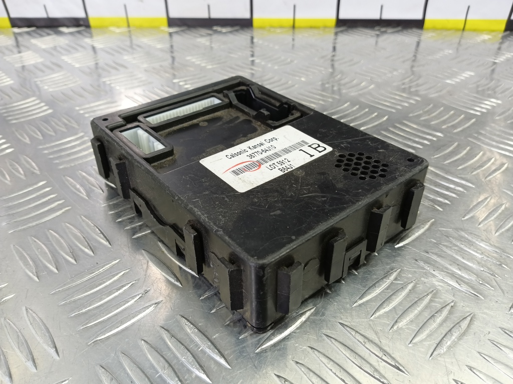 блок комфорта SUZUKI Grand Vitara 2.0 4WD MT (140 л.с.)Grand Vitara  II (2005—2008) Внедорожник 3677064J10, 860 рублей, Москва