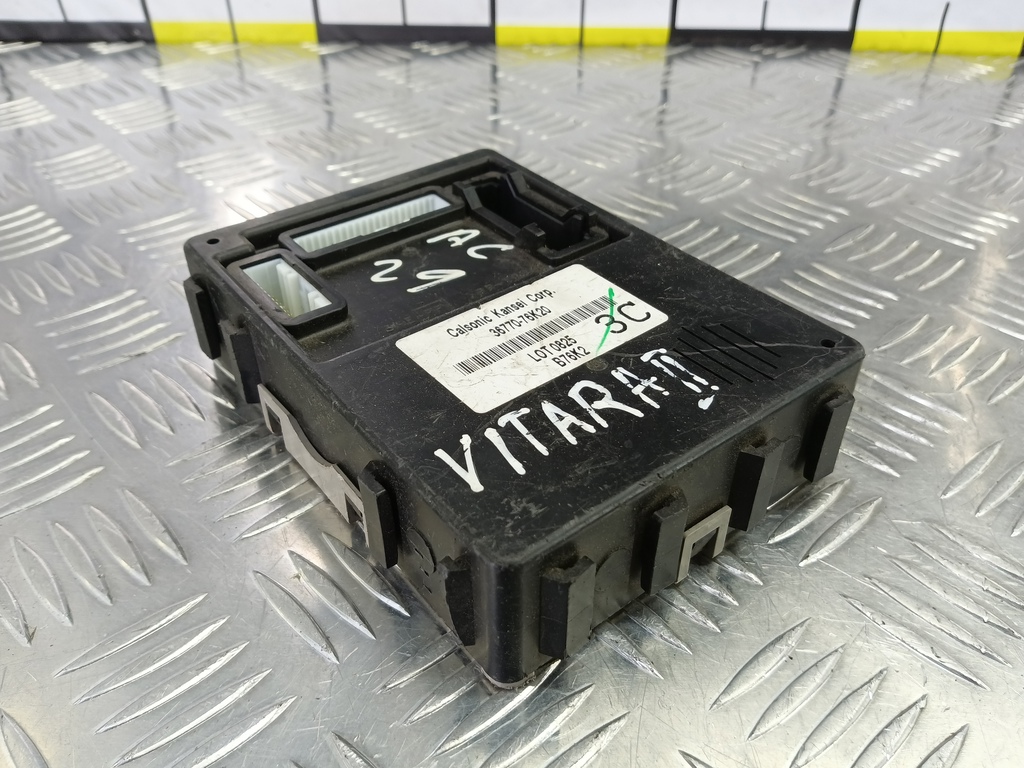 блок комфорта SUZUKI Grand Vitara 2.4 MT (169 л.с.)Grand Vitara  II рестайлинг (2008—2012) Внедорожник 36770-76K20, 1780 рублей, Москва