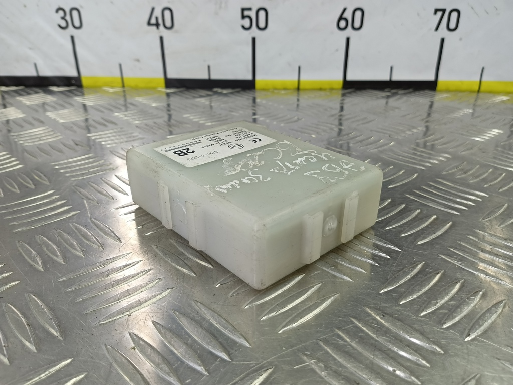 блок управления центральным замком SUZUKI SWIFT 1.5 MT (102 л.с.)Swift  III (2004—2011) Хетчбэк 3717162J12, 860 рублей, Москва