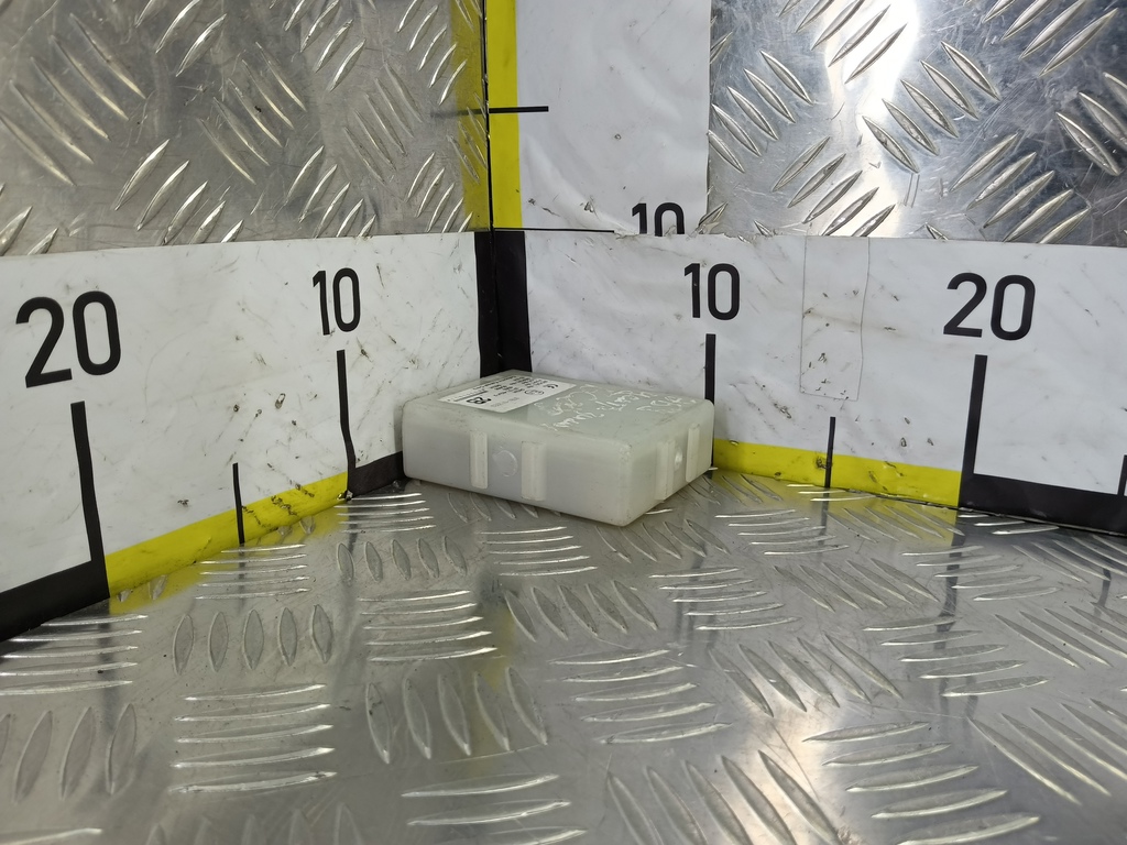 блок управления центральным замком SUZUKI SWIFT 1.5 MT (102 л.с.)Swift  III (2004—2011) Хетчбэк 3717162J12, 860 рублей, Москва