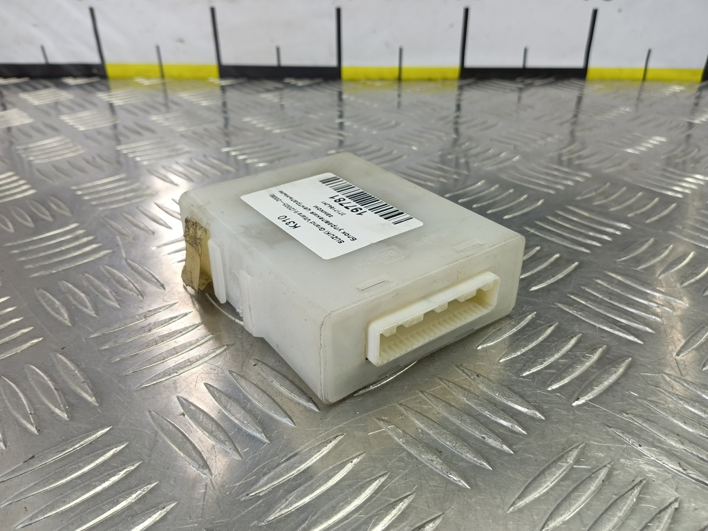 блок управления центральным замком SUZUKI Grand Vitara 2.0 4WD AT (140 л.с.)Grand Vitara  II (2005—2008) Внедорожник 3717164JH1, 520 рублей, Москва