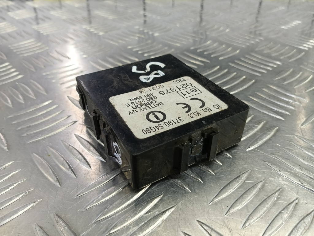 блок управления SUZUKI LIANA 1.6 MT (103 л.с.)Liana  I (2001—2006) Седан 3719054G80, 1210 рублей, Москва