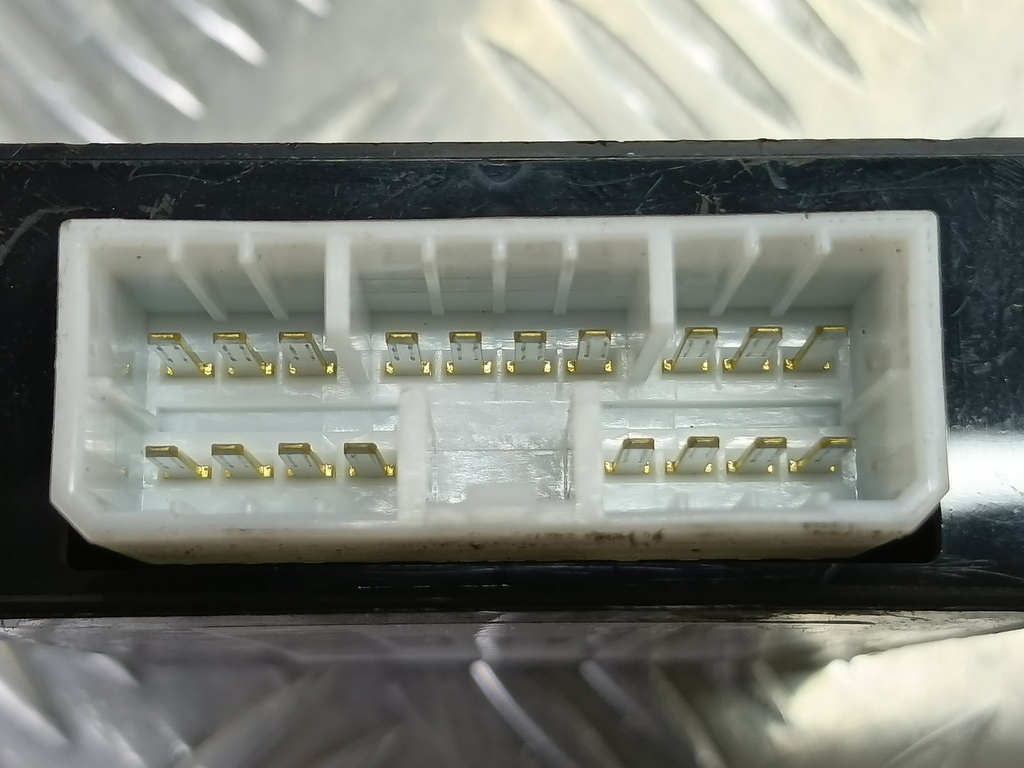 блок управления центральным замком SUZUKI LIANA 1.6 MT (103 л.с.)Liana  I (2001—2006) Седан 3719054G81, 520 рублей, Москва