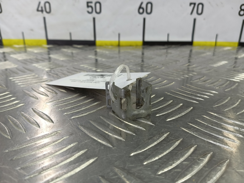 кронштейн форсунки топливной (зажим) FORD Focus  1429835, 520 рублей, Москва