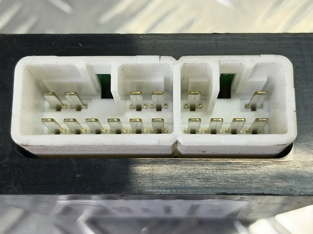 блок управления SUZUKI IGNIS 1.5 MT (99 л.с.)Ignis  II (2003—2008) Хетчбэк 3886086G00, 980 рублей, Москва