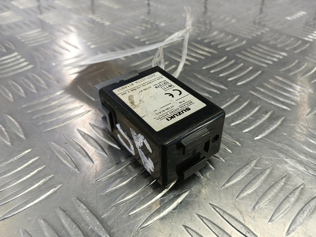 блок управления центральным замком SUZUKI JIMNY Jimny 3719081A70, 980 рублей, Москва