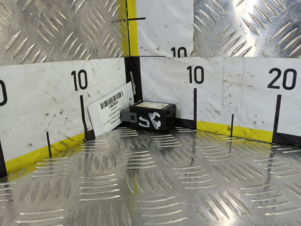 блок управления центральным замком SUZUKI JIMNY Jimny 3719081A70, 980 рублей, Москва