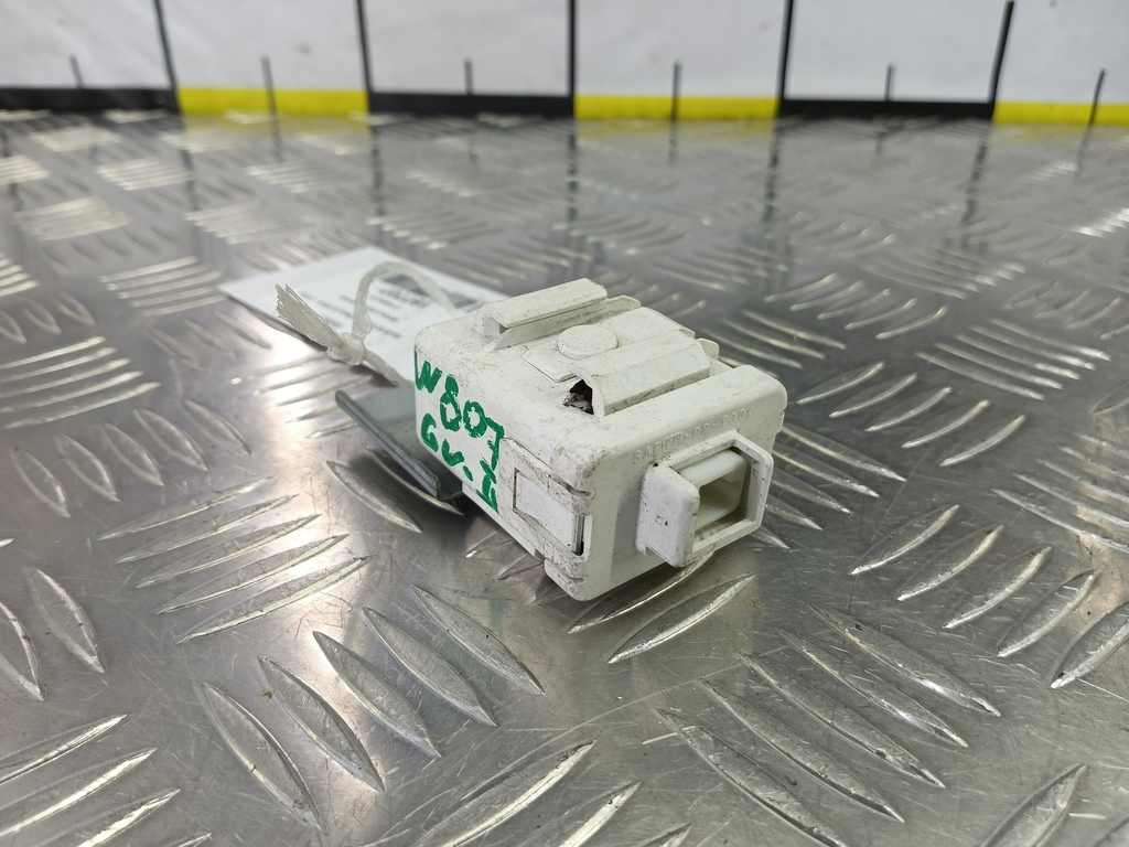 блок управления SUZUKI Grand Vitara 2.0 4WD MT (140 л.с.)Grand Vitara  II (2005—2008) Внедорожник 3719064J10, 630 рублей, Москва