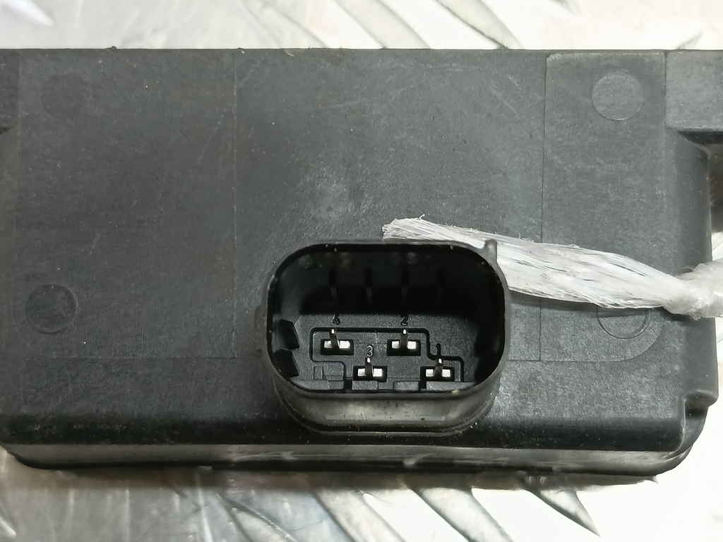 блок управления esp SUZUKI Grand Vitara 2.4 AT (169 л.с.)Grand Vitara  II рестайлинг (2008—2012) Внедорожник 3394578K00, 750 рублей, Москва