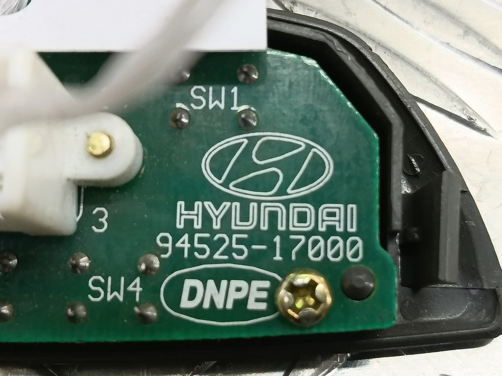 кнопка tip Hyundai MATRIX 1.6 MT (103 л.с.)Matrix  I рестайлинг (2005—2008) Минивэн 9452517000, 630 рублей, Москва