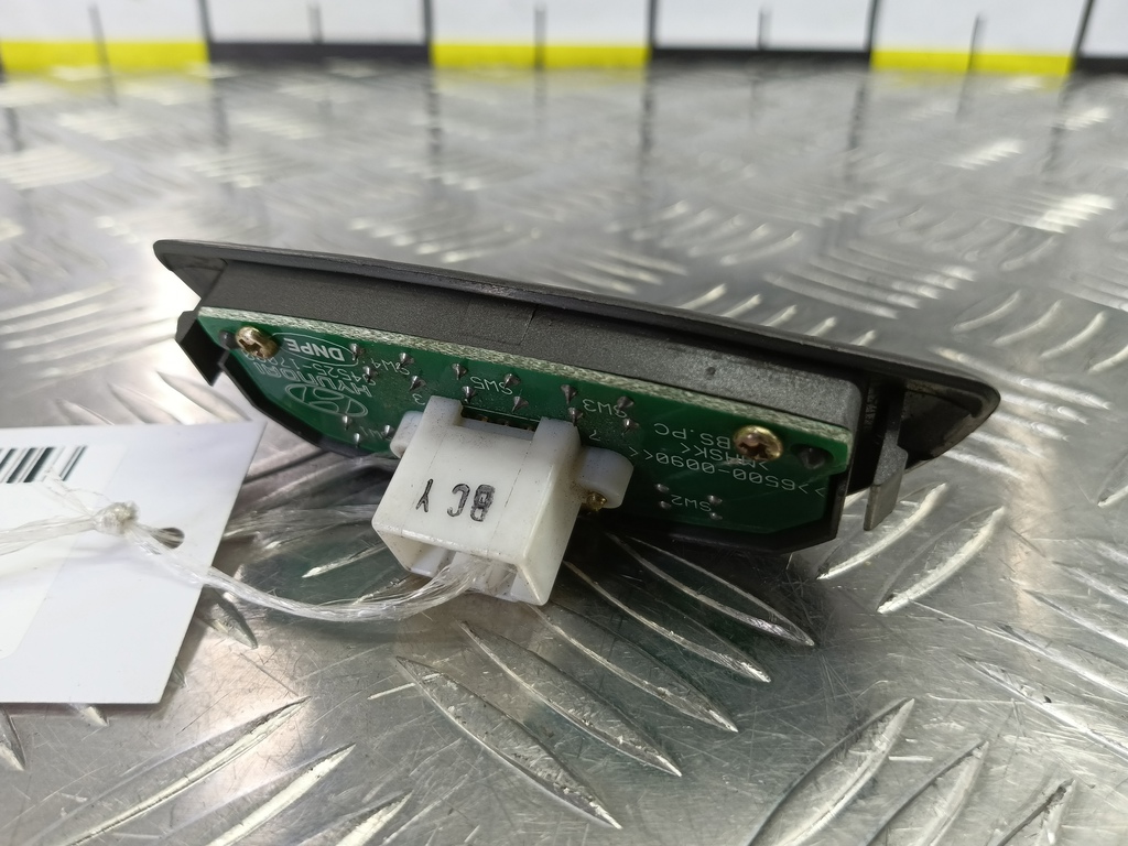 кнопка tip Hyundai MATRIX 1.6 MT (103 л.с.)Matrix  I рестайлинг (2005—2008) Минивэн 9452517000, 630 рублей, Москва