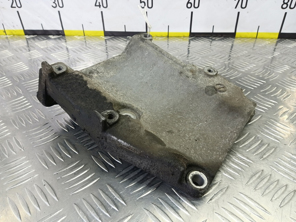 кронштейн компрессора кондиционера MITSUBISHI PAJERO SPORT  MR398754, 520 рублей, Москва