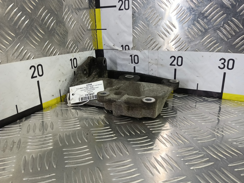 кронштейн компрессора кондиционера MITSUBISHI PAJERO SPORT  MR398754, 520 рублей, Москва