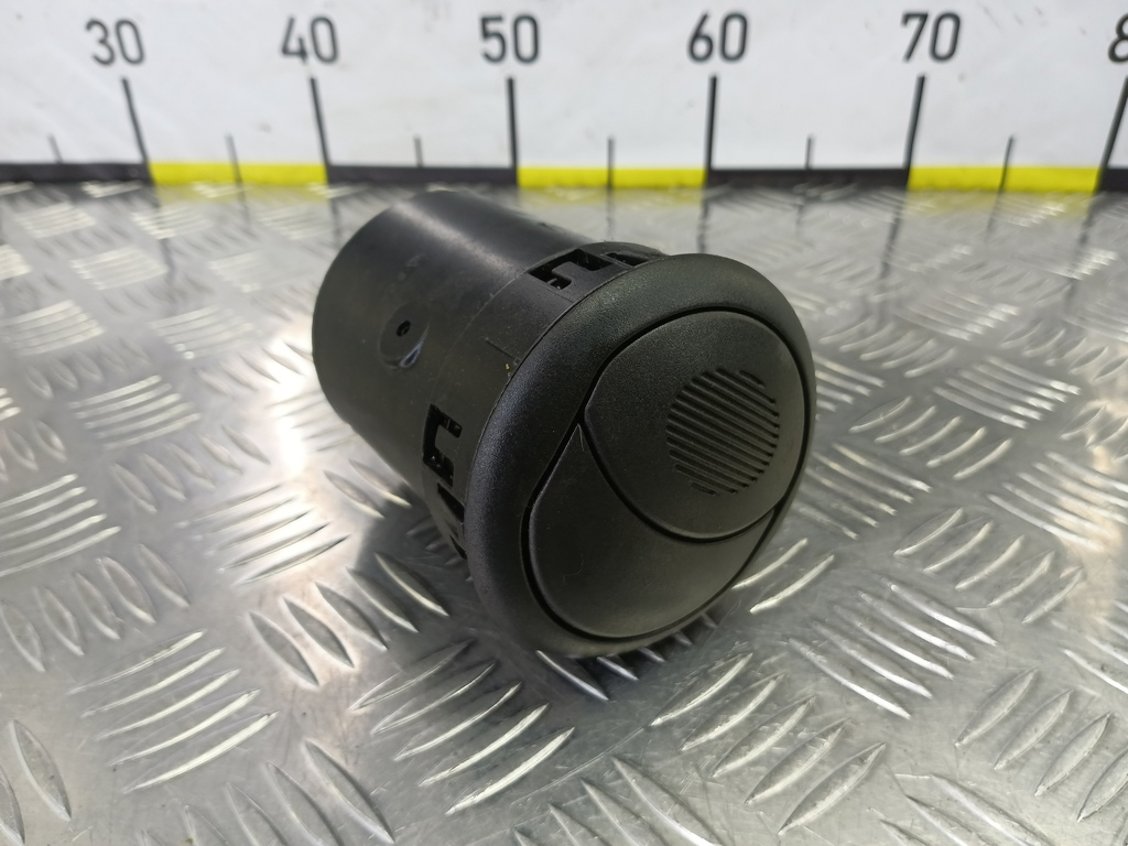 решетка воздуховода Fiat Doblo 1.4 MT (78 л.с.)Doblo  I рестайлинг (2005—2015) Фургон 735273079, 750 рублей, Москва