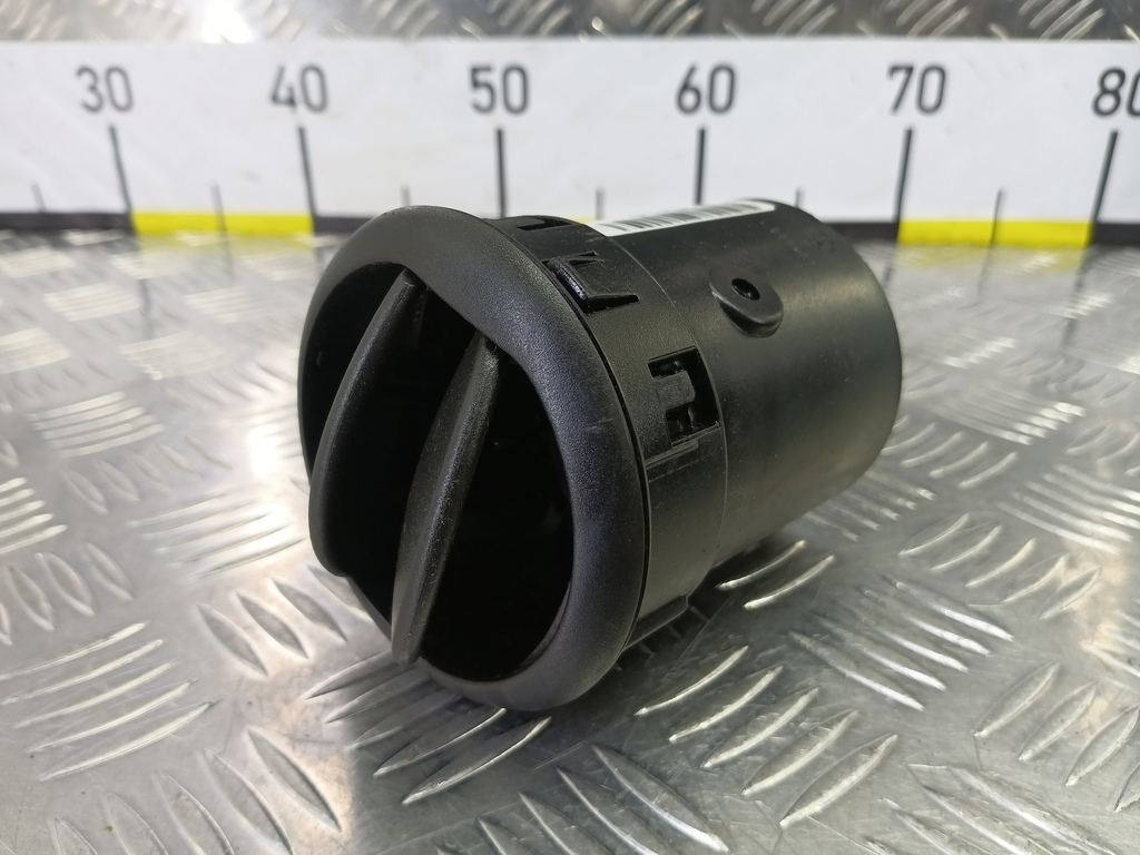 решетка воздуховода Fiat Doblo 1.4 MT (78 л.с.)Doblo  I рестайлинг (2005—2015) Фургон 735273079, 750 рублей, Москва