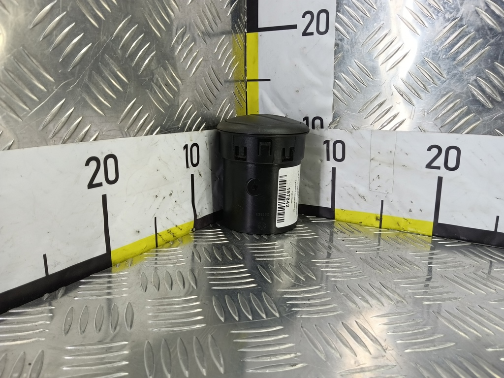 решетка воздуховода Fiat Doblo 1.4 MT (78 л.с.)Doblo  I рестайлинг (2005—2015) Фургон 735273079, 750 рублей, Москва