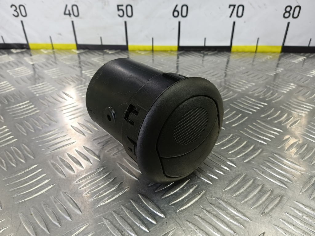 решетка воздуховода Fiat Doblo 1.4 MT (78 л.с.)Doblo  I рестайлинг (2005—2015) Фургон 735322763, 630 рублей, Москва