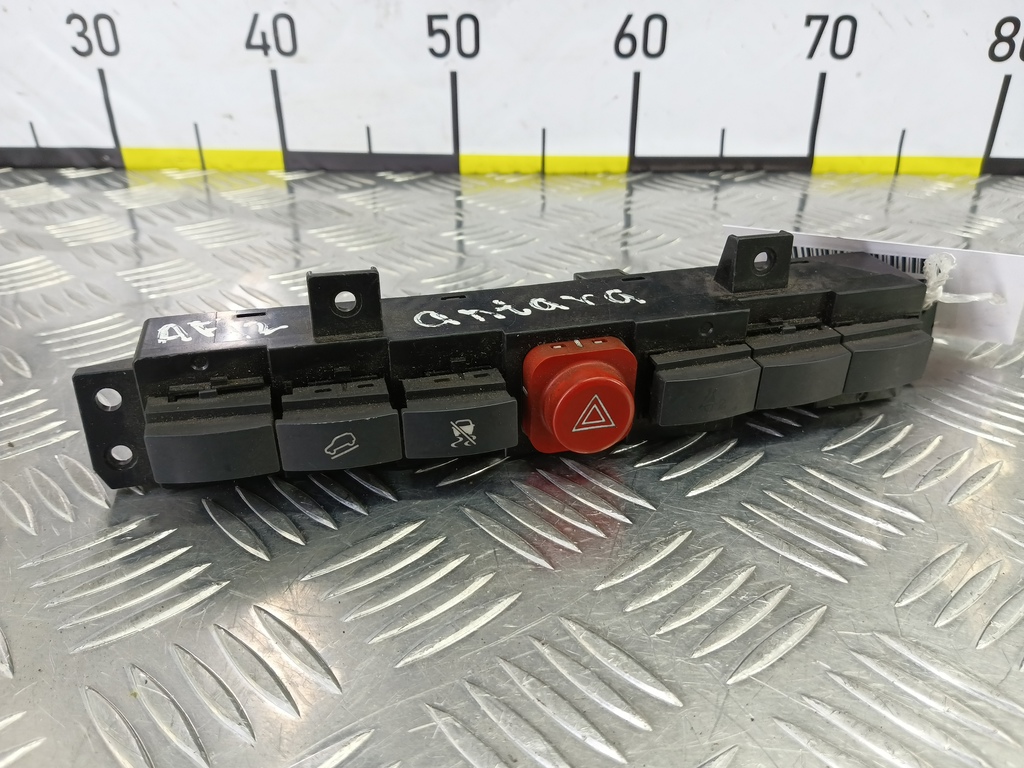 блок кнопок Opel Antara 2.0 CDTi 4WD MT (127 л.с.)Antara  I (2006—2011) Внедорожник 4803653, 750 рублей, Москва