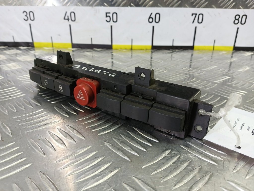 блок кнопок Opel Antara 2.0 CDTi 4WD MT (127 л.с.)Antara  I (2006—2011) Внедорожник 4803653, 750 рублей, Москва