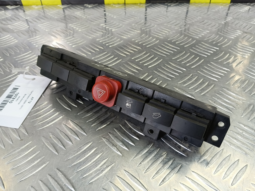 блок кнопок Opel Antara 2.0 CDTi 4WD MT (127 л.с.)Antara  I (2006—2011) Внедорожник 4803653, 750 рублей, Москва