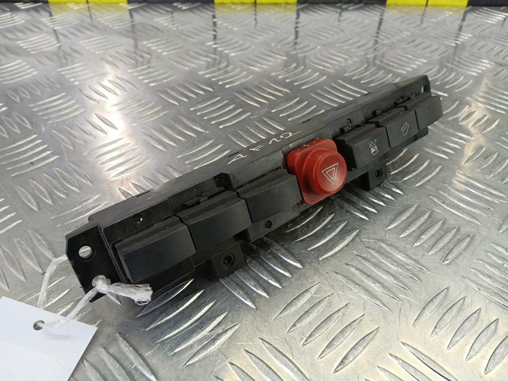 блок кнопок Opel Antara 2.0 CDTi 4WD MT (127 л.с.)Antara  I (2006—2011) Внедорожник 4803653, 750 рублей, Москва