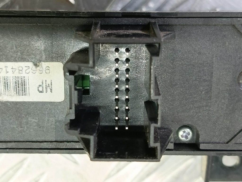 блок кнопок Opel Antara 2.0 CDTi 4WD MT (127 л.с.)Antara  I (2006—2011) Внедорожник 4803653, 750 рублей, Москва