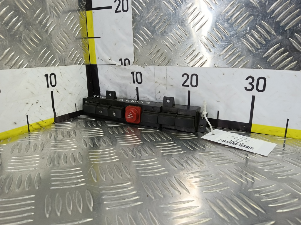 блок кнопок Opel Antara 2.0 CDTi 4WD MT (127 л.с.)Antara  I (2006—2011) Внедорожник 4803653, 750 рублей, Москва