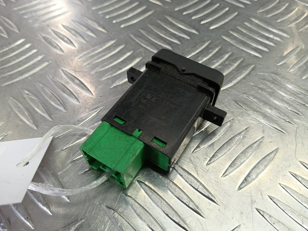 кнопка обогрева сидений HONDA Accord 2.0 AT (155 л.с.)Accord  VII (2002—2006) Седан 35600SEAE01, 520 рублей, Москва