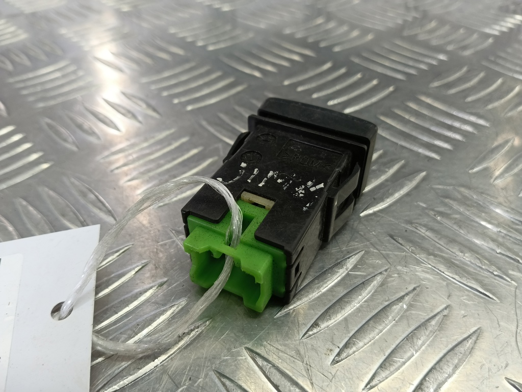 кнопка обогрева заднего стекла SUZUKI JIMNY Jimny 3786075F10, 750 рублей, Москва