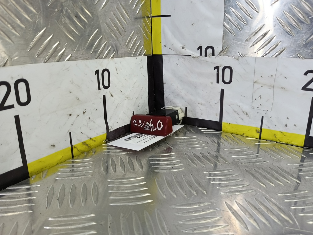 кнопка аварийной сигнализации MITSUBISHI LANCER  MR406456, 630 рублей, Москва