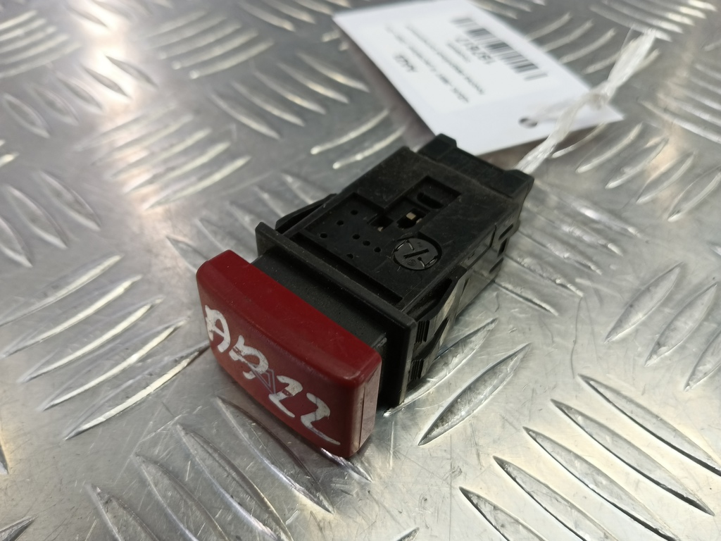 кнопка аварийной сигнализации SUZUKI JIMNY Jimny 3743084G00, 630 рублей, Москва