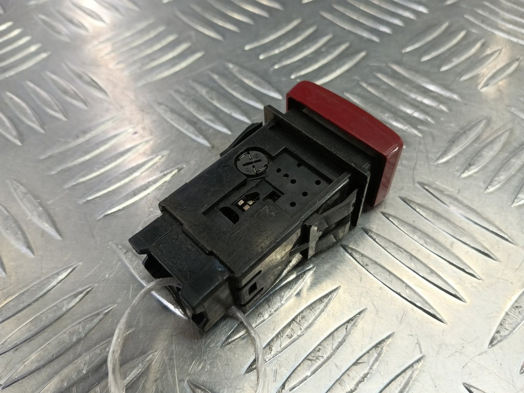 кнопка аварийной сигнализации SUZUKI JIMNY Jimny 3743084G00, 630 рублей, Москва