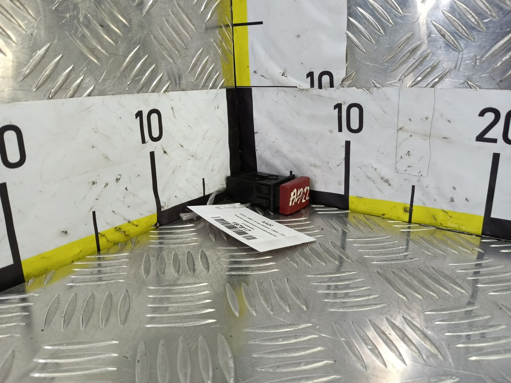 кнопка аварийной сигнализации SUZUKI JIMNY Jimny 3743084G00, 630 рублей, Москва