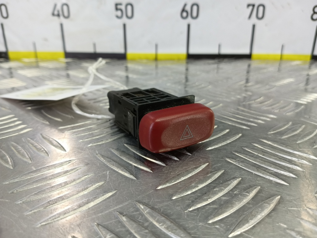 кнопка аварийной сигнализации SUZUKI Grand Vitara  3743064G00, 520 рублей, Москва