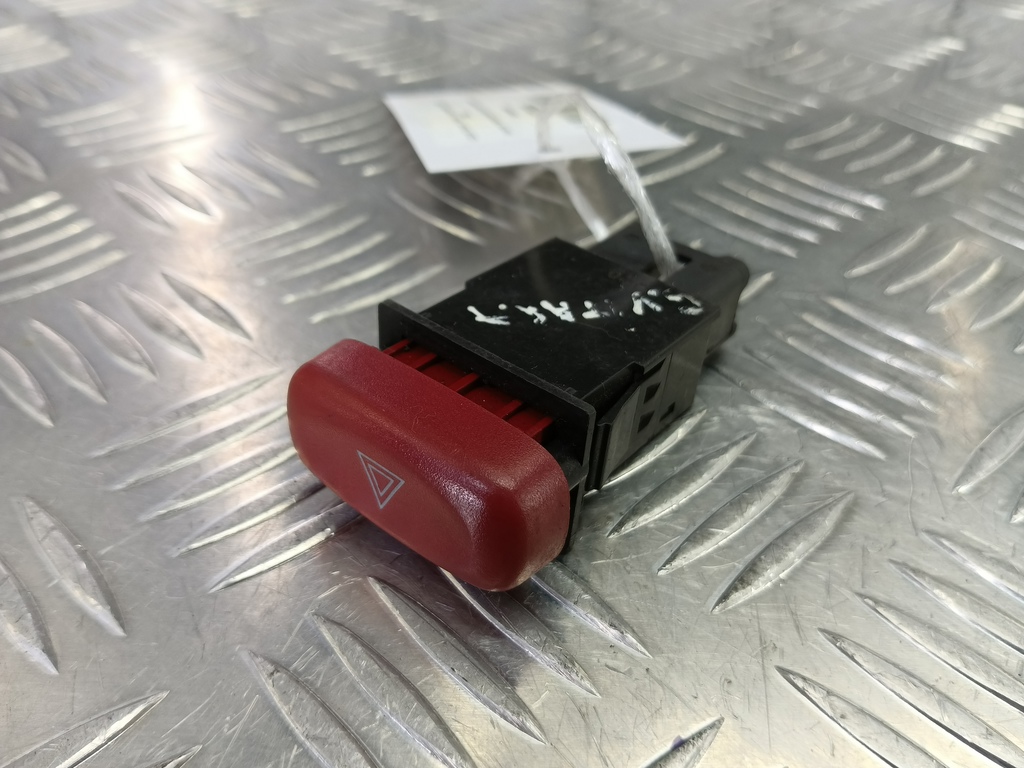 кнопка аварийной сигнализации SUZUKI Grand Vitara  3743064G00, 520 рублей, Москва