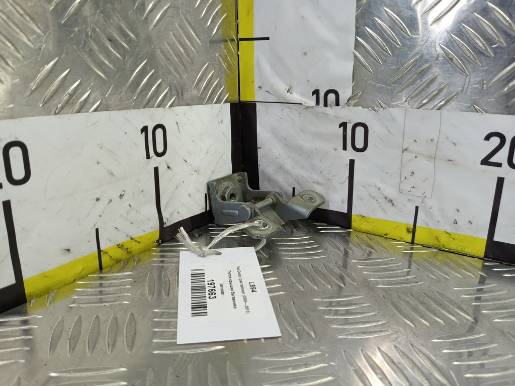 петля крышки багажника Fiat Doblo 1.4 MT (78 л.с.)Doblo  I рестайлинг (2005—2015) Фургон 46810688, 750 рублей, Москва